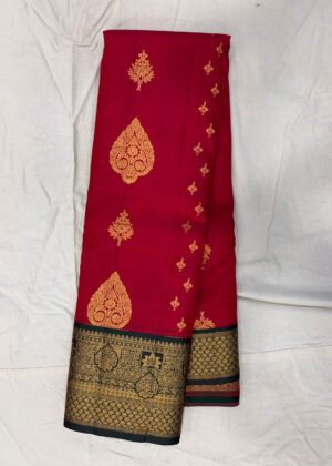 Maroon Pure Silk Saree – Classic Elegance in Handwoven Silk with Zari Border